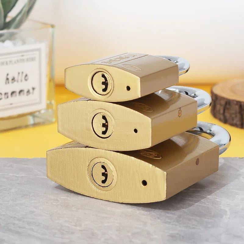 Cadenas compact pour valise