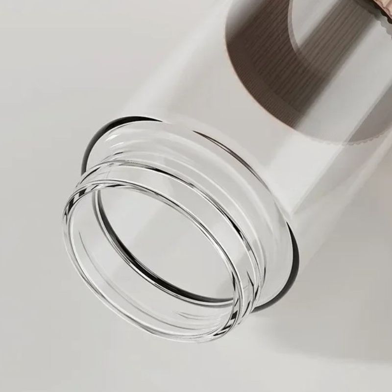 Gourde en verre équipée d’un infuseur
