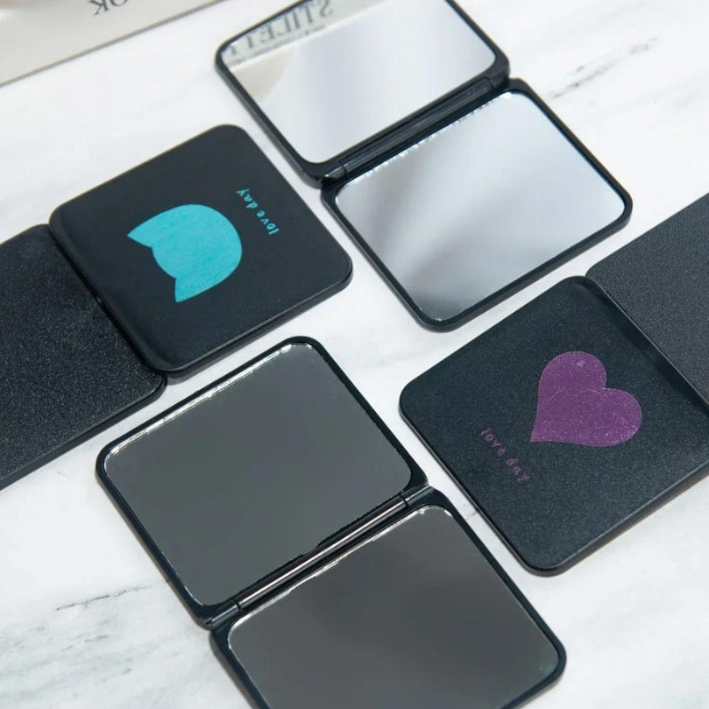 Miroir compact de forme carrée