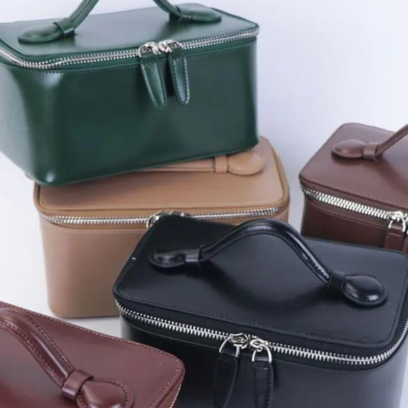 Nécessaire en cuir personnalisable dédié à la toilette