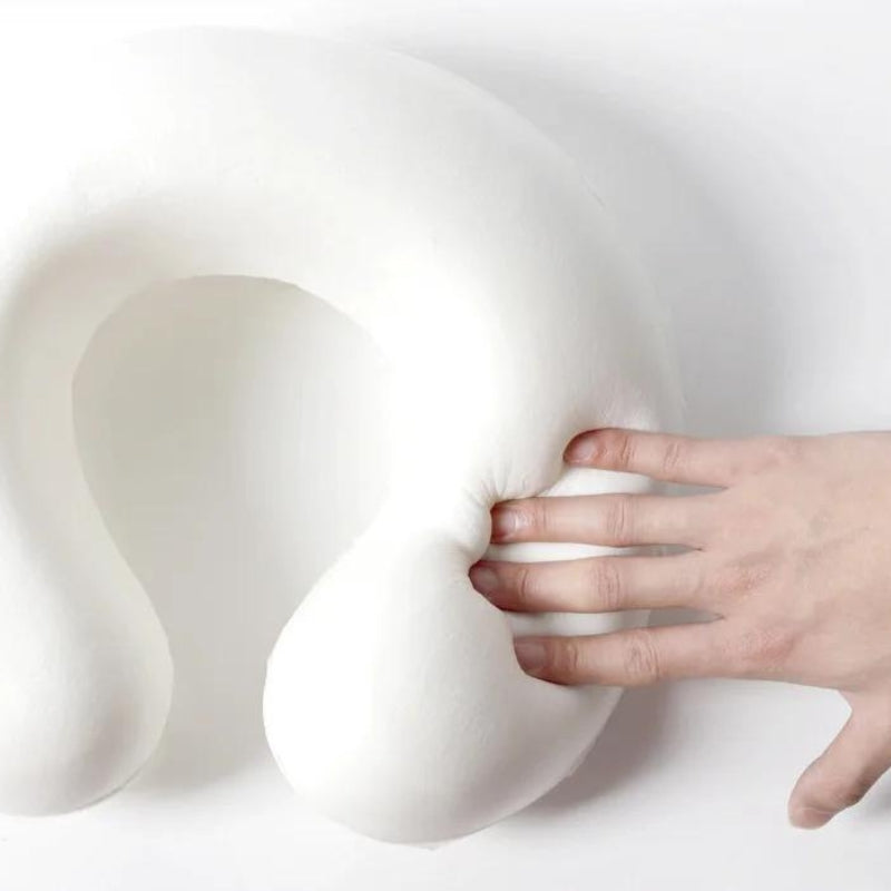 Oreiller de nuque pour enfant en voyage