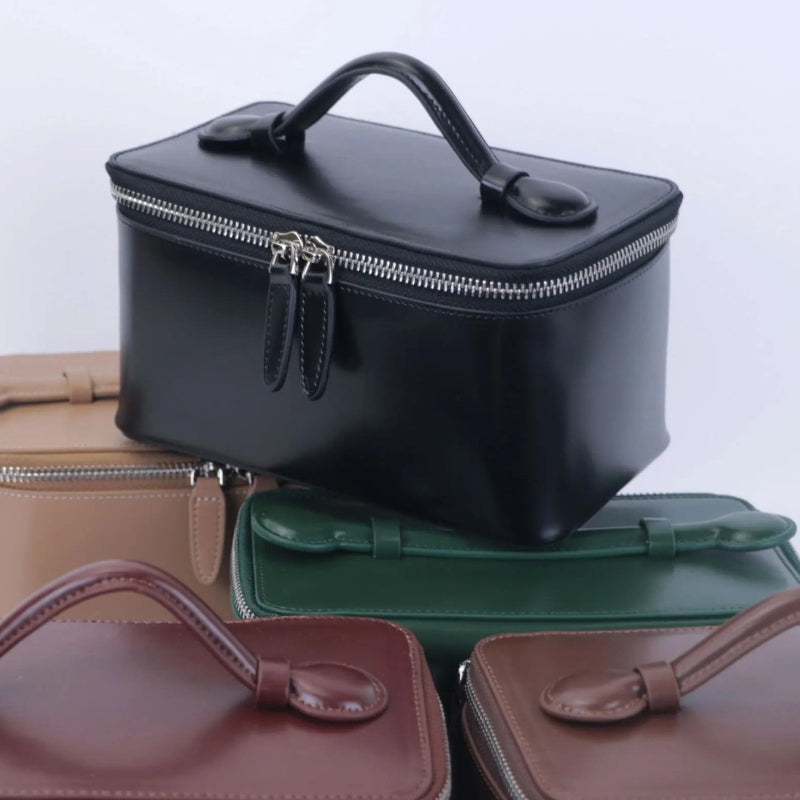 Trousse à personnaliser en cuir pour produits de toilette