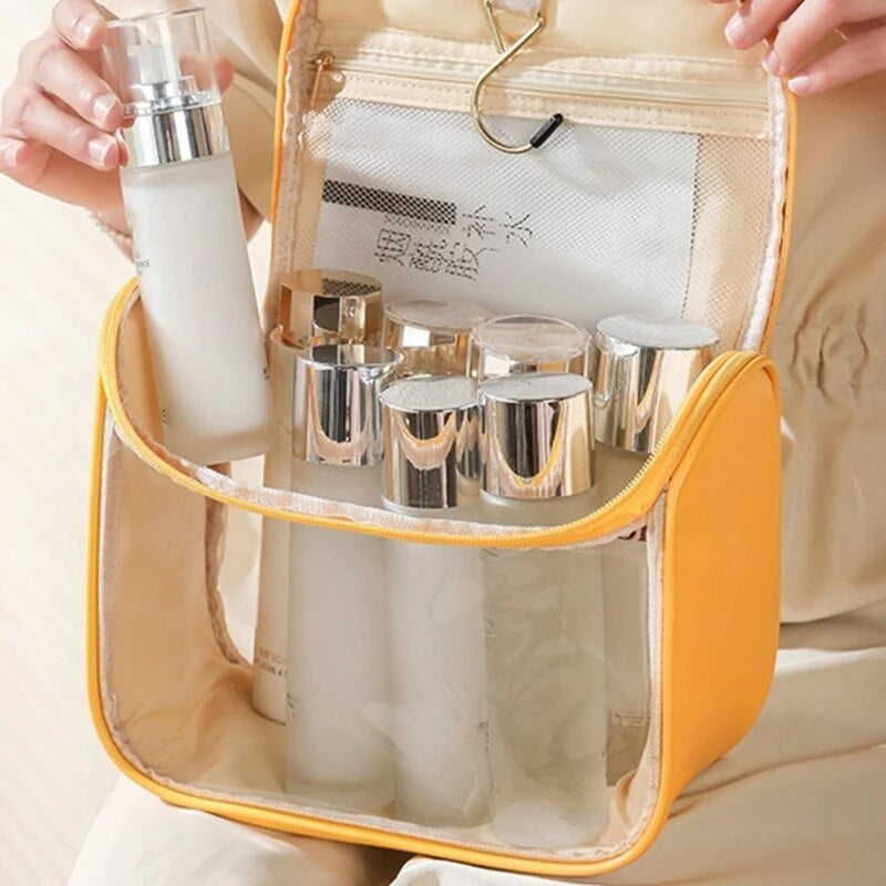 Trousse femme transparente pour la toilette