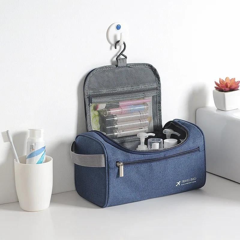 Trousse homme pour produits de toilette en avion