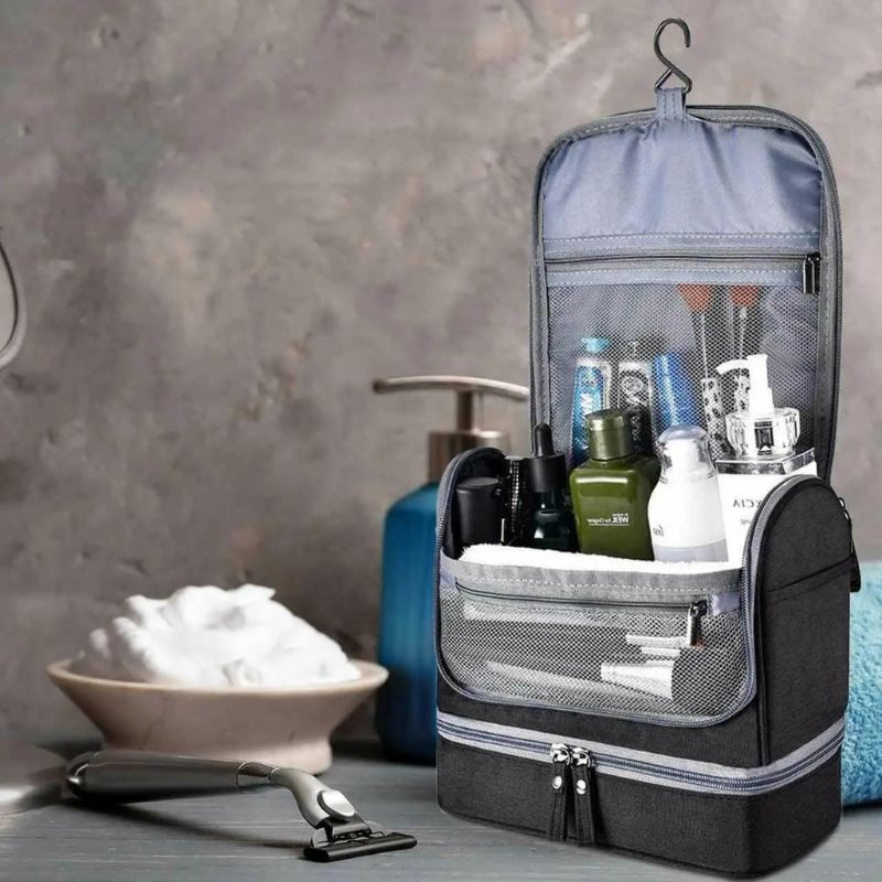 Trousse homme suspendue pour le voyage