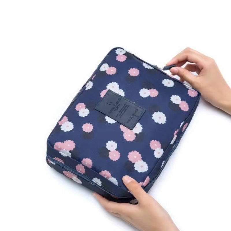 Trousse originale de voyage dédiée à la toilette