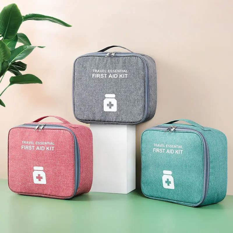 Leere Erste-Hilfe-Tasche